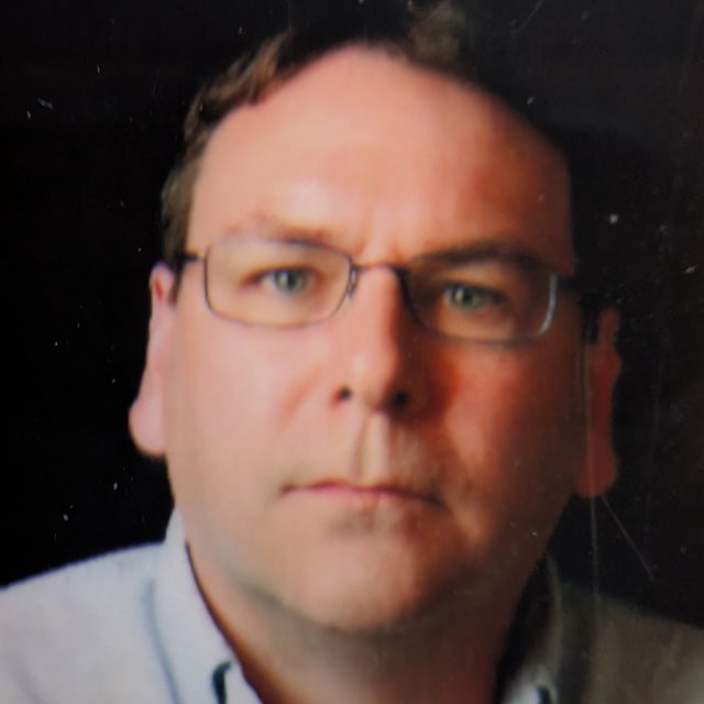 Portrait of Rob Gray